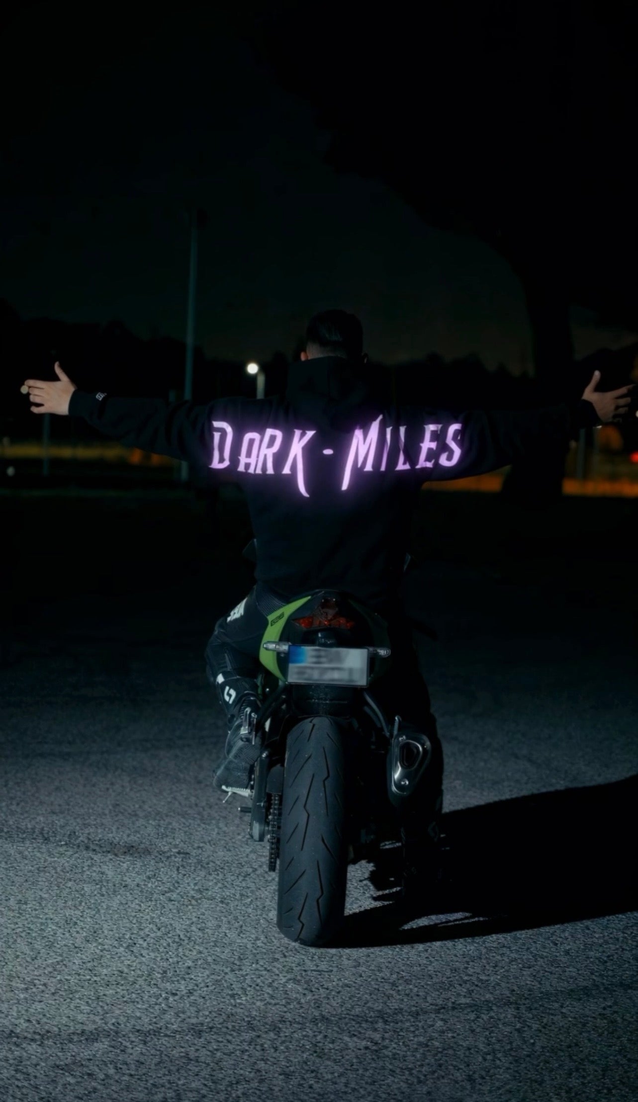 Reflective “Dark-Miles”